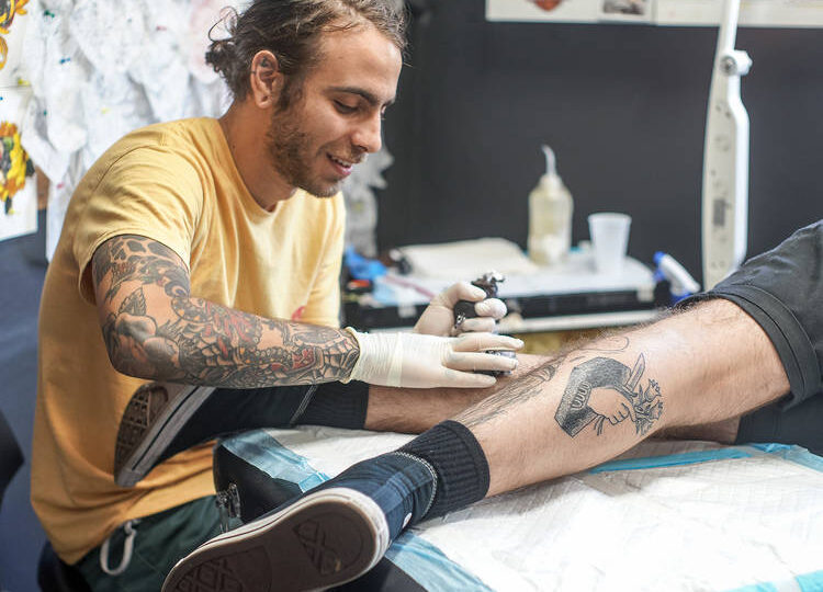 How Beach Culture Shapes the Look of a Tattoo Parlour Bondi Locals Choose
