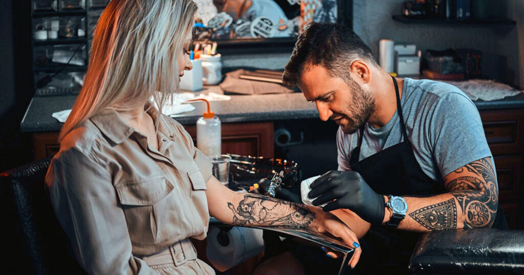 How Beach Culture Shapes the Look of a Tattoo Parlour Bondi Locals Choose